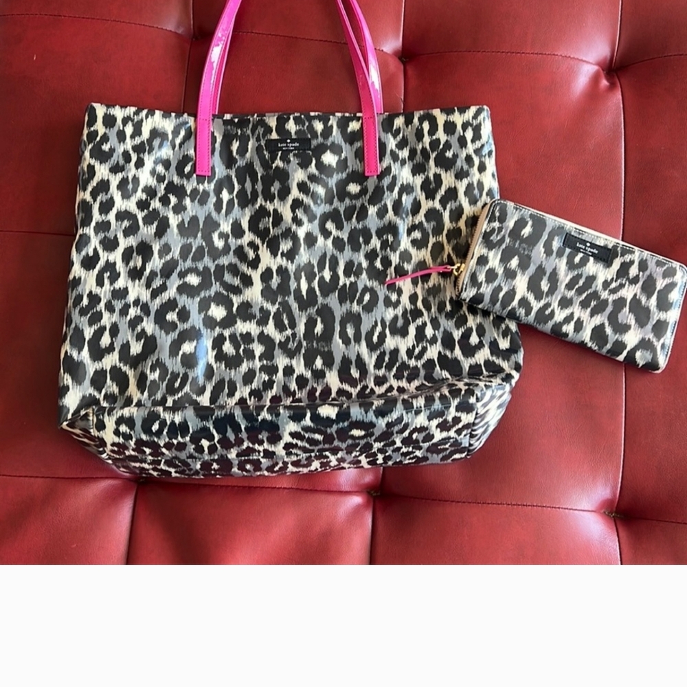 Black and Pink Leopard Print Tote Bag